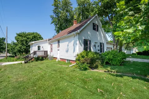 Exterior - 1002 Empire St, Bloomington, IL 61701 photo 10 of 11