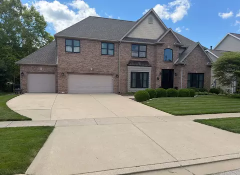 13 Knollbrook Ct, Bloomington, IL 61705