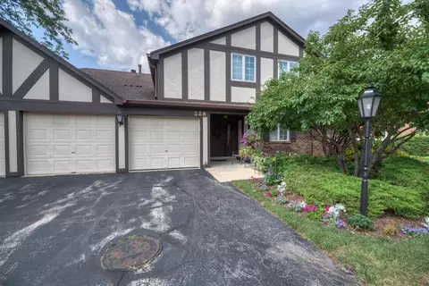 Exterior - 228 Brookside Ln #A, Willowbrook, IL 60527 photo 5 of 5
