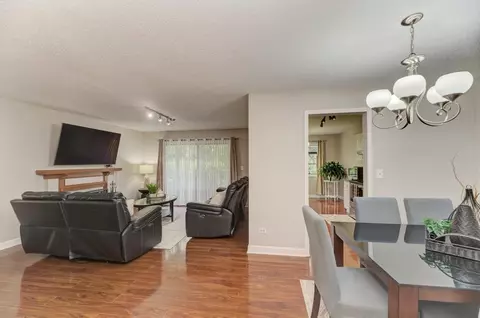Dining - 228 Brookside Ln #A, Willowbrook, IL 60527 photo 1 of 3