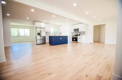 Living - 24448 Caton Farm Rd, Plainfield, IL 60586 photo 3 of 6