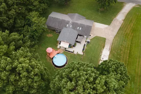 View/Area - 1101 E Pine St, Herrin, IL 62948 photo 7 of 7