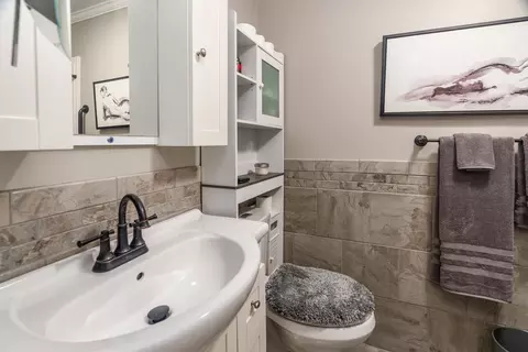 Bath - 1101 E Pine St, Herrin, IL 62948 photo 1 of 3