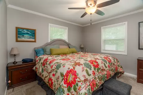 Bedroom - 1101 E Pine St, Herrin, IL 62948 photo 3 of 4