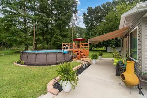 Exterior - 1101 E Pine St, Herrin, IL 62948 photo 6 of 15