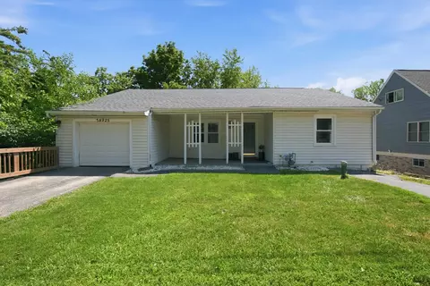 Exterior - Undisclosed, Ingleside, IL 60041 photo 2 of 5