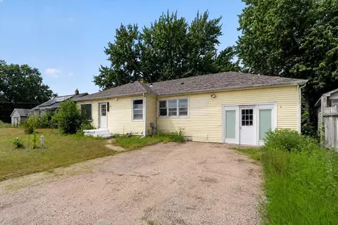 2076 Will James Rd, Rockford, IL 61109