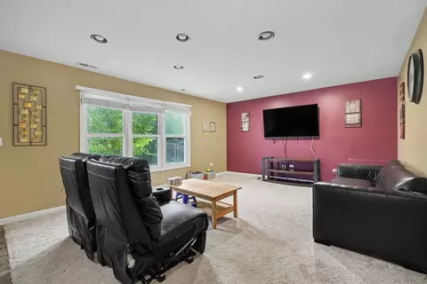 Living - 1613 Jasper Dr, Wheaton, IL 60189 photo 2 of 2