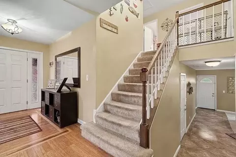 Entry Way - 1613 Jasper Dr, Wheaton, IL 60189 photo 1 of 2