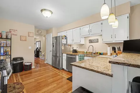 Kitchen - 1613 Jasper Dr, Wheaton, IL 60189 photo 1 of 1