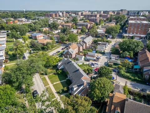 View/Area - 1425 Willow Ave, Des Plaines, IL 60016 photo 6 of 7