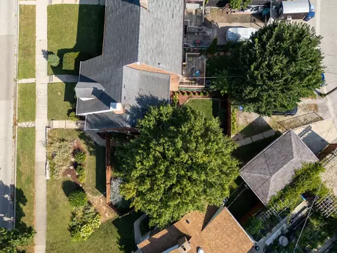 View/Area - 1425 Willow Ave, Des Plaines, IL 60016 photo 2 of 7