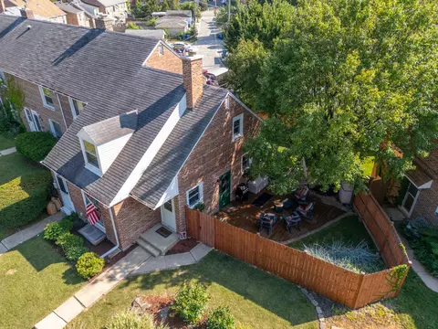 View/Area - 1425 Willow Ave, Des Plaines, IL 60016 photo 1 of 7