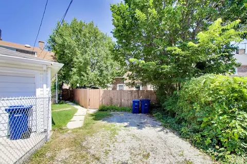 Exterior - 1425 Willow Ave, Des Plaines, IL 60016 photo 8 of 8