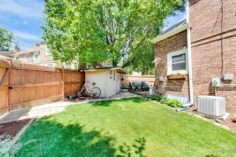 Exterior - 1425 Willow Ave, Des Plaines, IL 60016 photo 7 of 8