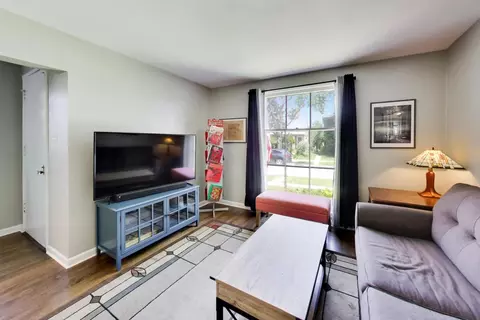 Living - 1425 Willow Ave, Des Plaines, IL 60016 photo 3 of 3