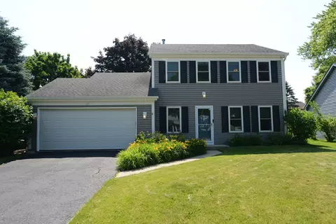 31 S Windsor Pl, Mundelein, IL 60060