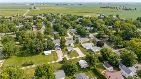 View/Area - 111 E 7th St, Gridley, IL 61744 photo 4 of 6