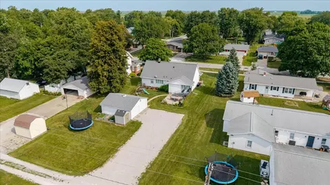 View/Area - 111 E 7th St, Gridley, IL 61744 photo 2 of 6