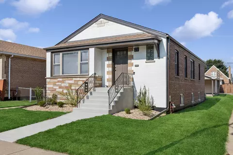 5318 S Narragansett Ave, Chicago, IL 60638