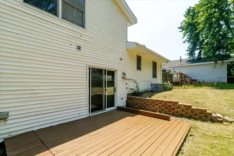 Exterior - 1216 N Hershey Rd, Bloomington, IL 61704 photo 3 of 6