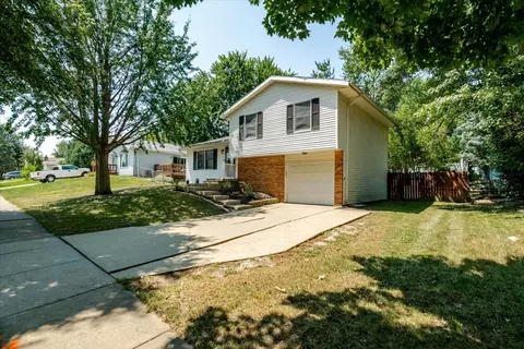 Exterior - 1216 N Hershey Rd, Bloomington, IL 61704 photo 2 of 6