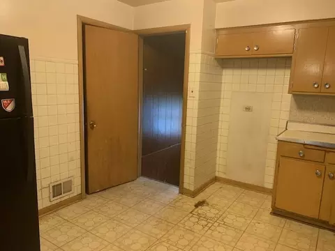 Kitchen - 15124 Evers St, Dolton, IL 60419 photo 2 of 3