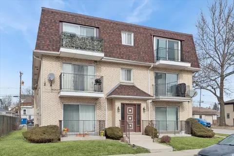 6534 W Montrose Ave #3W, Harwood Heights, IL 60706
