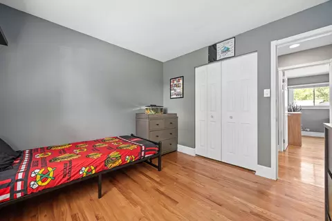 Bedroom - 637 S Beverly Ave, Addison, IL 60101 photo 2 of 6
