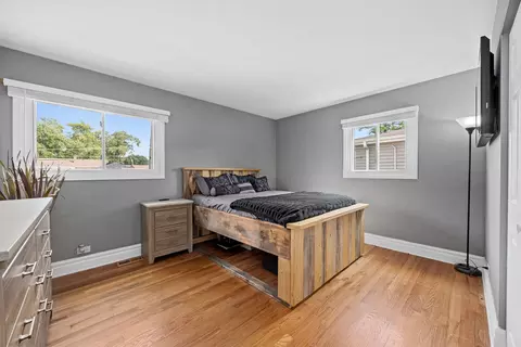 Bedroom - 637 S Beverly Ave, Addison, IL 60101 photo 1 of 6