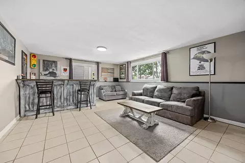 Other - 637 S Beverly Ave, Addison, IL 60101 photo 2 of 6