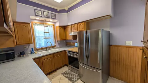 Kitchen - 258 7th St, Silvis, IL 61282 photo 1 of 2