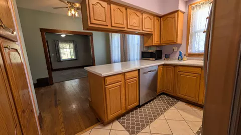 Kitchen - 258 7th St, Silvis, IL 61282 photo 2 of 2