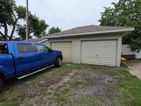 Exterior - 813 Pine St, Ottawa, IL 61350 photo 7 of 7