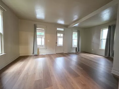 Living - 813 Pine St, Ottawa, IL 61350 photo 1 of 3