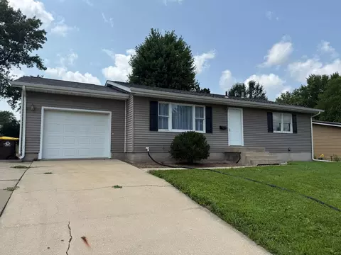 1002 Battles Dr, Maquoketa, IA 52060