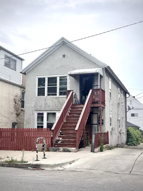 3069 S Lock St, Chicago, IL 60608