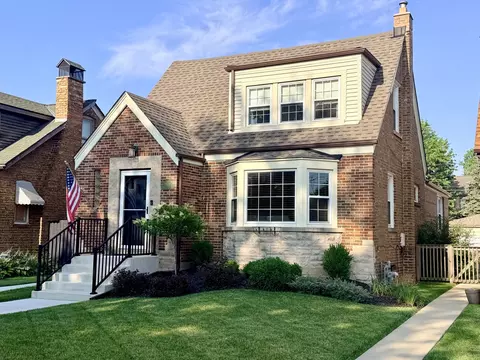 9439 S Saint Louis Ave, Evergreen Park, IL 60805