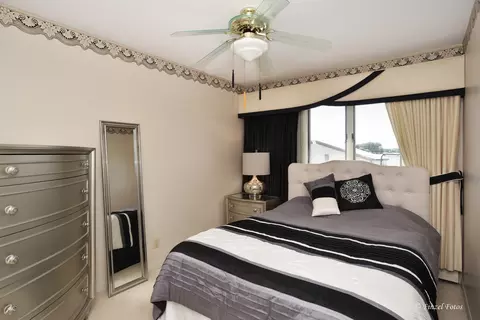 Bedroom - 604 Bally Rd, Mchenry, IL 60050 photo 2 of 3