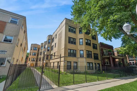 7520 N Winchester Ave #1W, Chicago, IL 60626