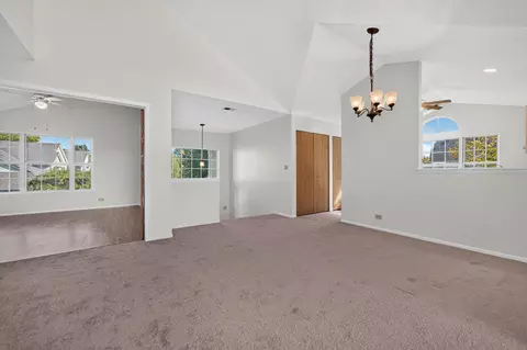 Living - 358 Ashford Cir #2, Bartlett, IL 60103 photo 4 of 4