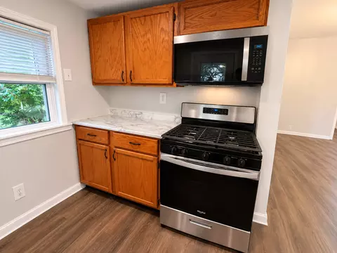 Kitchen - 502 Vincennes Ave, Flora, IL 62839 photo 1 of 16