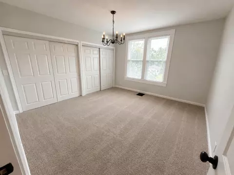 Bedroom - 502 Vincennes Ave, Flora, IL 62839 photo 3 of 9