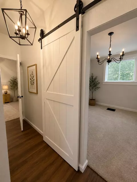 Entry Way - 502 Vincennes Ave, Flora, IL 62839 photo 6 of 6