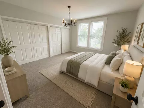Bedroom - 502 Vincennes Ave, Flora, IL 62839 photo 2 of 9