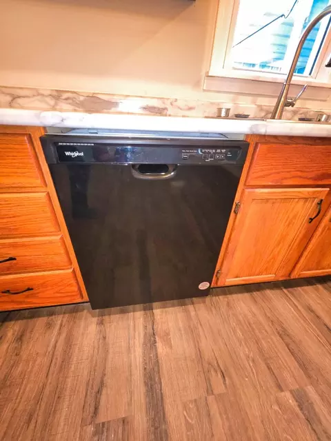 Kitchen - 502 Vincennes Ave, Flora, IL 62839 photo 13 of 16