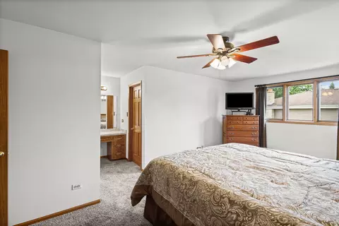 Bedroom - 18913 Meadowview Dr, Mokena, IL 60448 photo 2 of 4