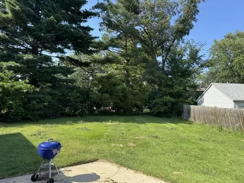 Exterior - 1860 Richton Rd, Steger, IL 60475 photo 2 of 3