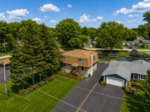View/Area - 717 Monterrey Ter, Mchenry, IL 60051 photo 1 of 4