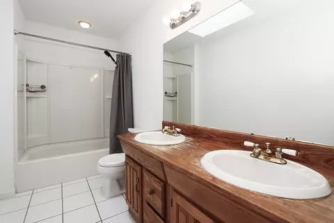 Bath - 717 Monterrey Ter, Mchenry, IL 60051 photo 1 of 3